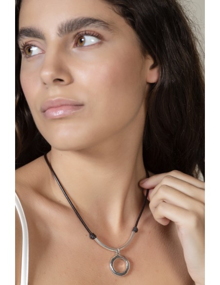 Collier Lara